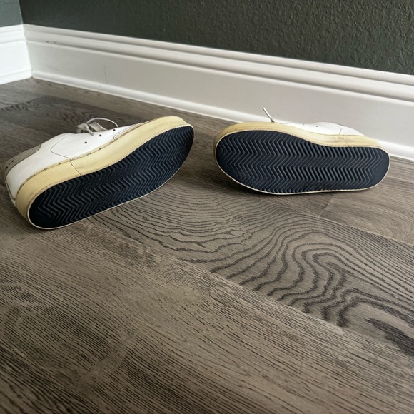 Golden Goose Deluxe Brand Hi Star Low-Top Sneakers
Size 38 - Picture 9 of 14